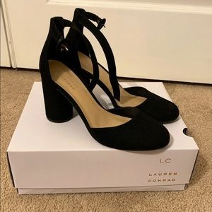 Black Lauren Conrad pumps